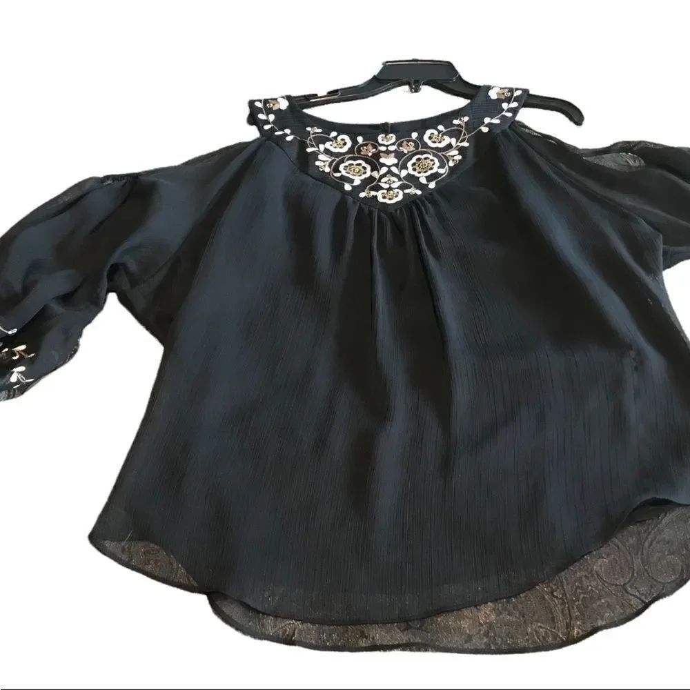 White House black market size large new without tags blouse beautiful size L